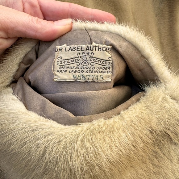 Vintage real fur stole with collar and pockets - Picture 4 of 5